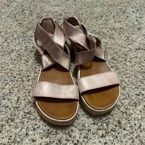Mia kid’s sandals